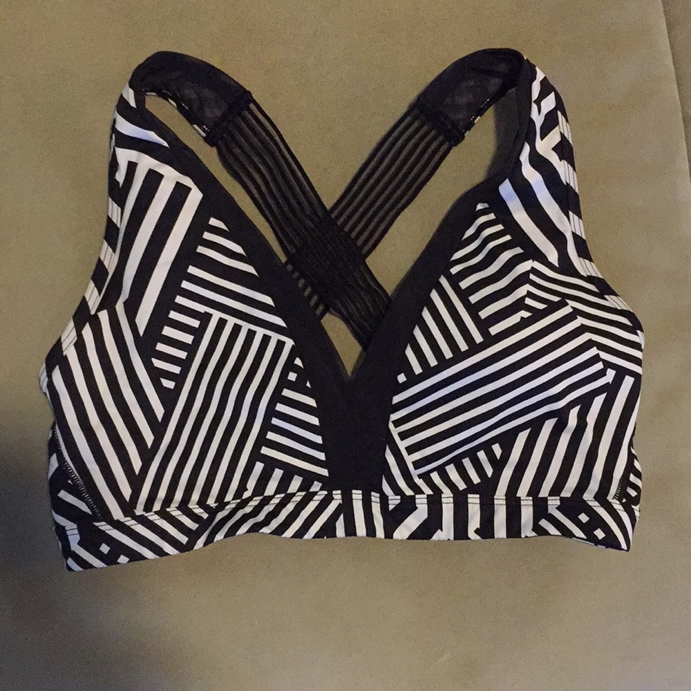 Victoria Secret Sports Bra - Medium